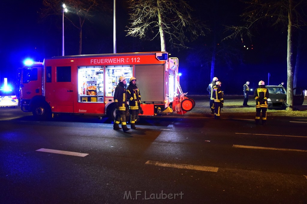 VU PKW Baum Koeln Deutz Deutz Kalkerstr P23.JPG - Miklos Laubert